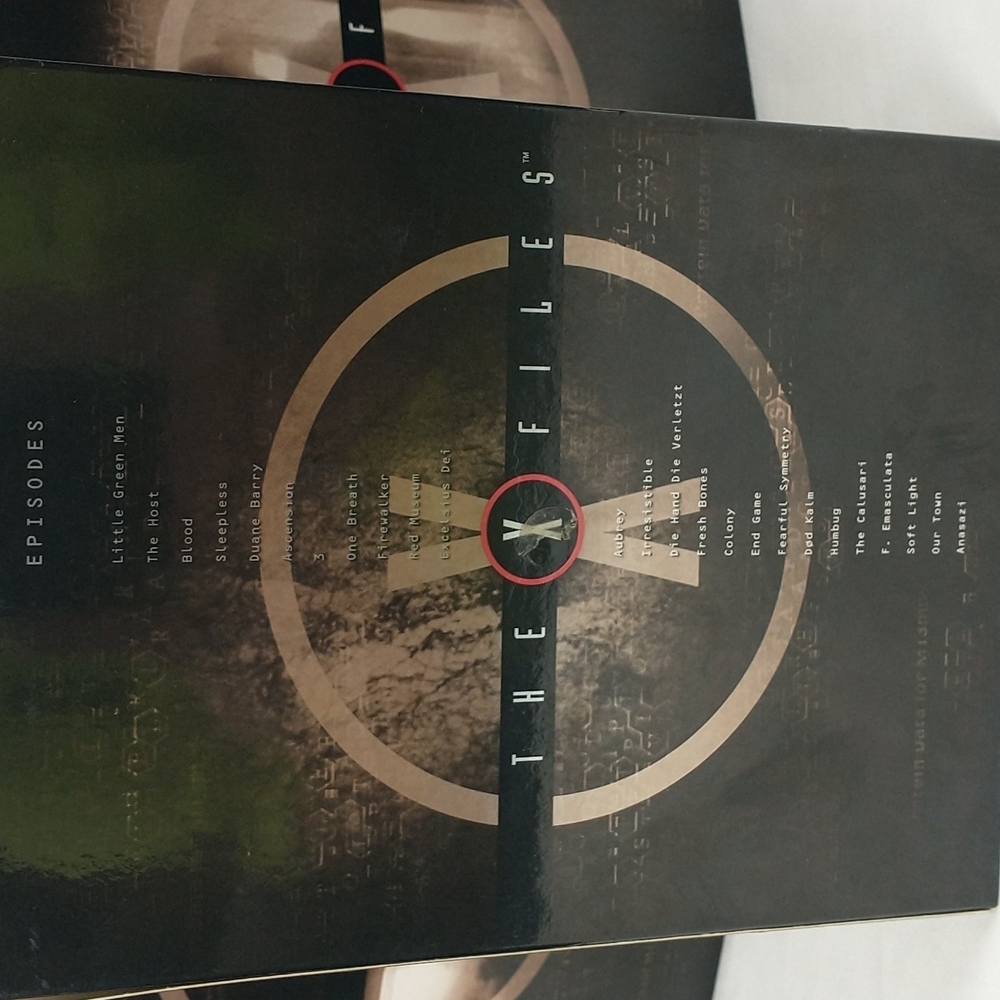 The X Files Complete 2nd Season DVD Box Set. Complete Excellent Condition!
